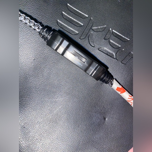 NWOT- EKSA® E1000 RGB USB Gaming Headset (with carrying case) - Never Used - Picture 15 of 16